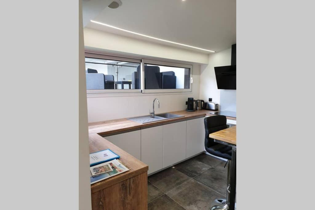 Le Saint Symphorien, Parking Gratuit Privee Apartment Vannes Exterior foto