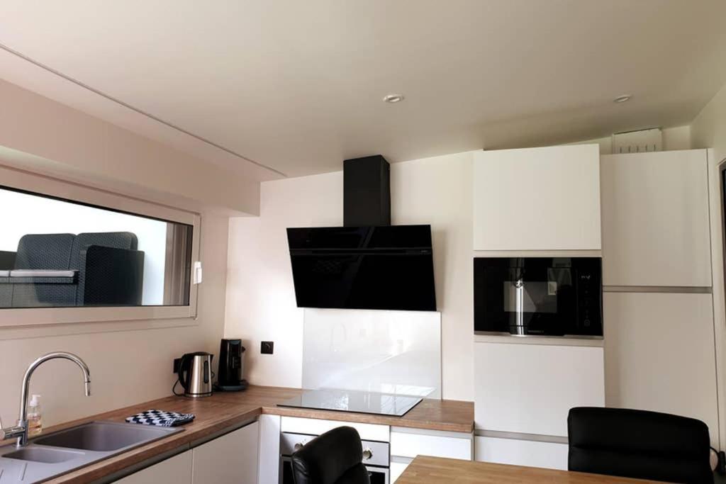 Le Saint Symphorien, Parking Gratuit Privee Apartment Vannes Exterior foto